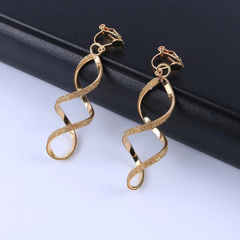 Brinco Auralis Ear Cuff Ondara | Design Geométrico Esculpido