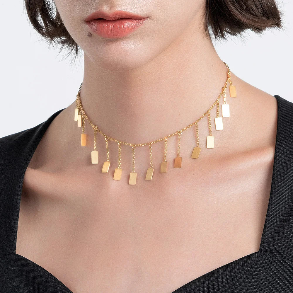 Colar Alana Cascata de Placas Banhado em Ouro 18K