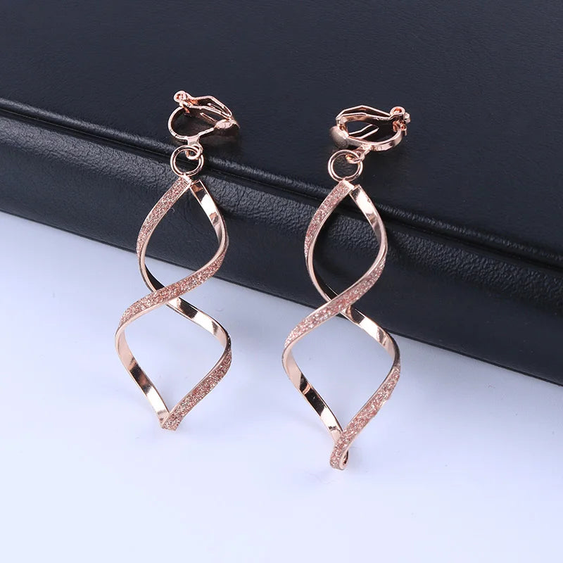 Brinco Auralis Ear Cuff Ondara | Design Geométrico Esculpido