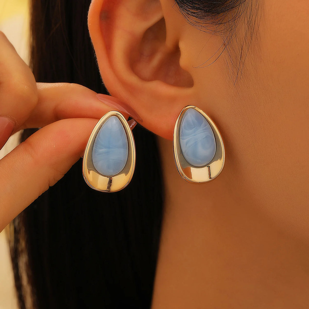 Brincos Aurora Gota D’Água | Elegância Minimalista