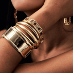 Bracelete com Três Voltas Acetinado Banhado em Ouro 18k